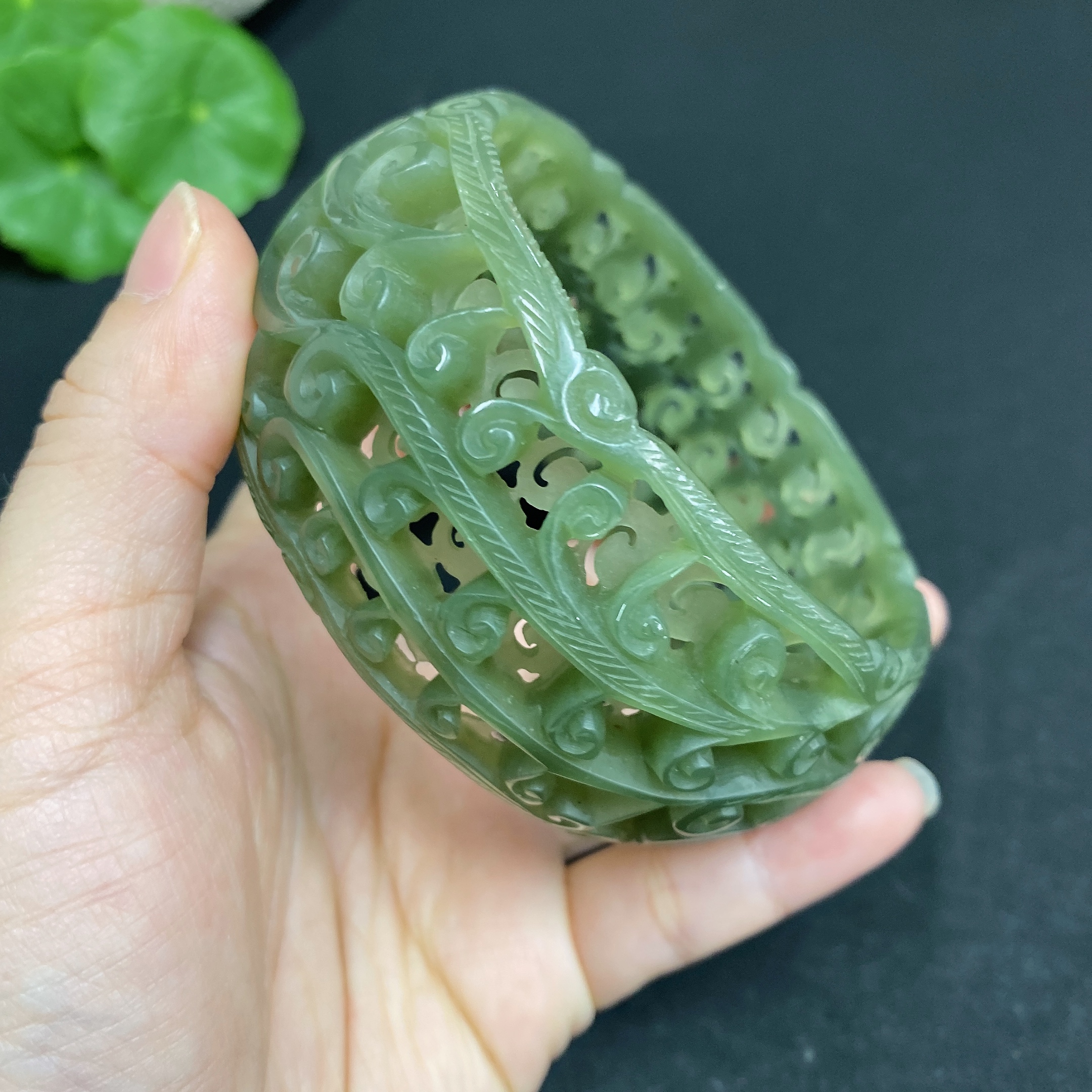 H33859869 Hetian Jade Carved Flower Bracelet Size 66 Total Weight Approx. 84.4g