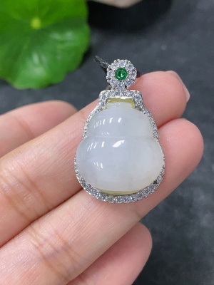 F34976740 Jadeite inlaid gourd pendant non-gold total weight approx. 6.89g including rope