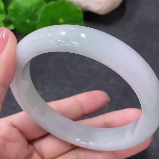 F34997882 Jadeite Regular Bangle Size 57.5mm Total Weight Approx. 57.35g with Breakage/Damage