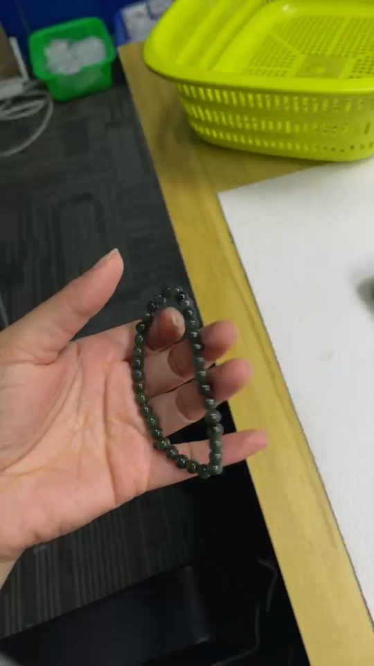 F35081045 Jadeite Bracelet Approx. 5.8mm Total Weight Approx. 11.6g