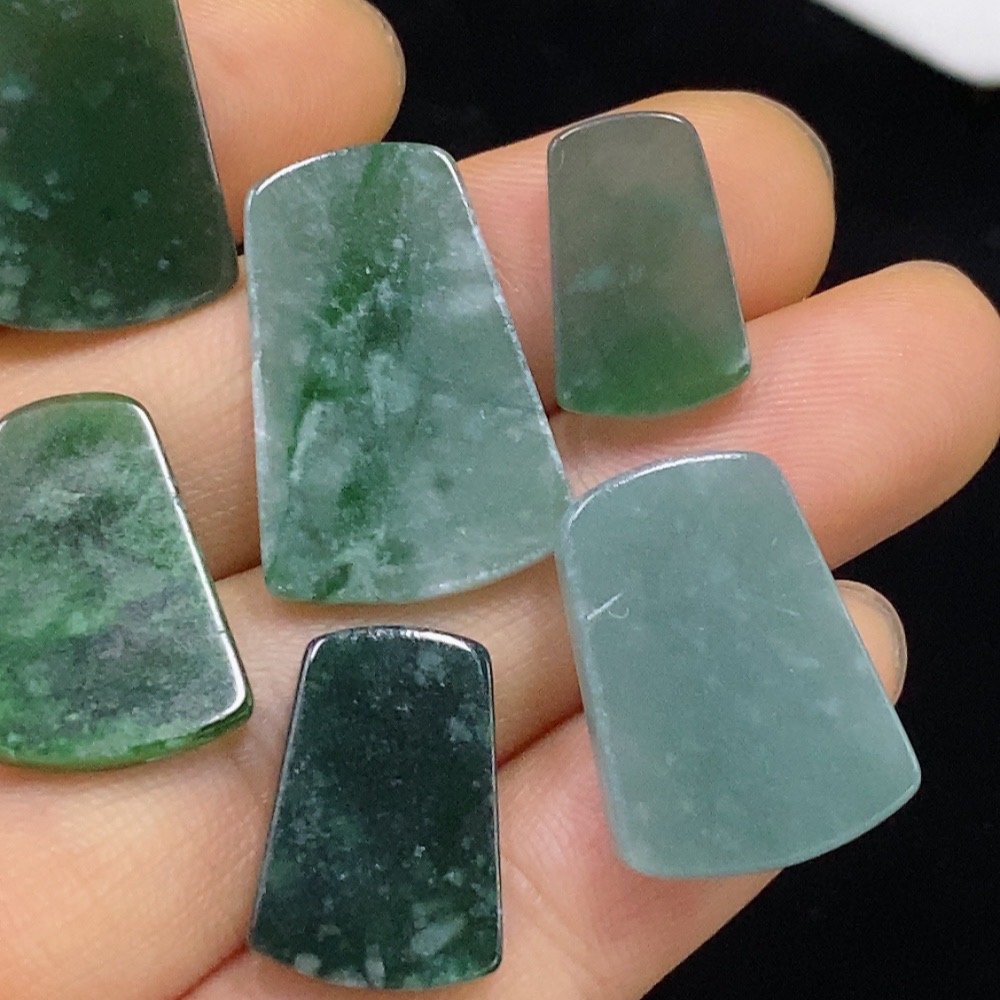 F33861699 Jadeite Pendant Sell as a Lot