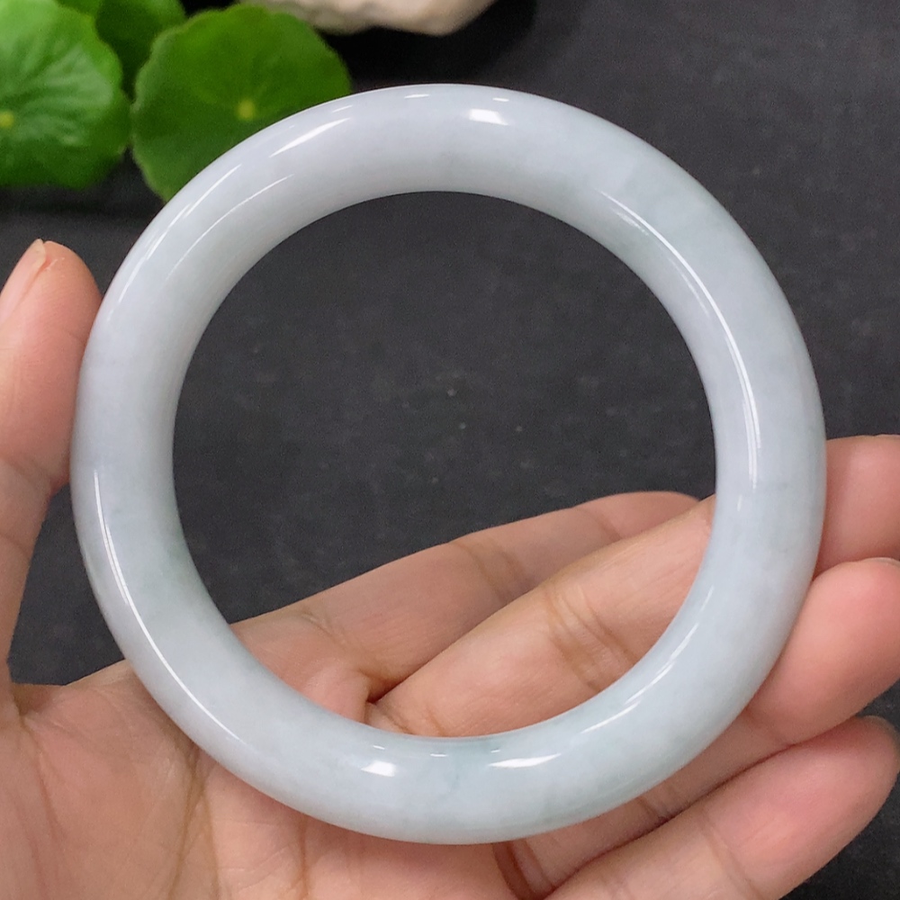 F33888070 Jadeite Round Bangle Size 55.5mm Total Weight Approximately 57.72g
