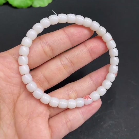 H35103400 Hetian Jade Bracelet Approx. 5.8mm Total Weight Approx. 11.9g