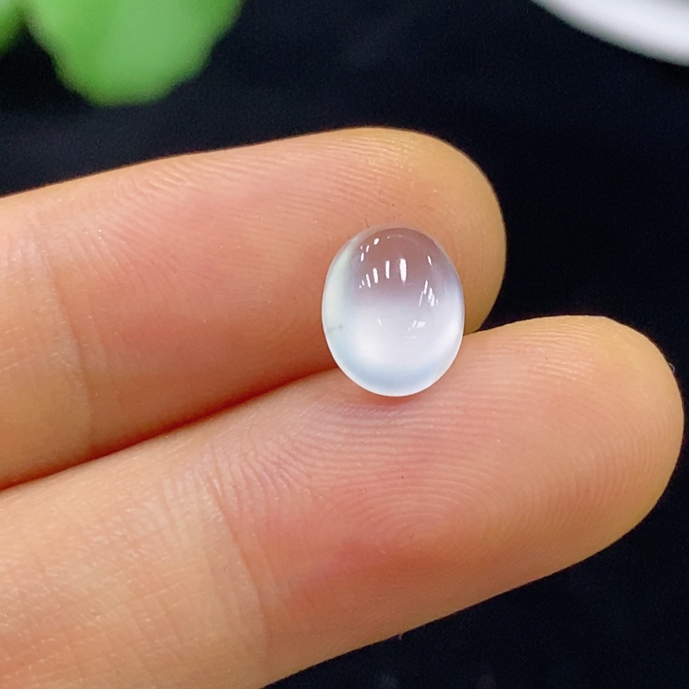 F35133931 Jadeite cabochon, total weight approx. 0.49g