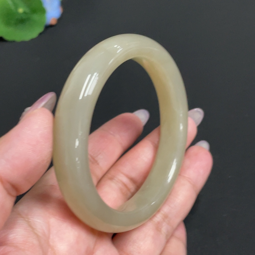H33882290 Hetian Jade Round Bracelet Size 57.6 Total Weight Approx. 57.9g