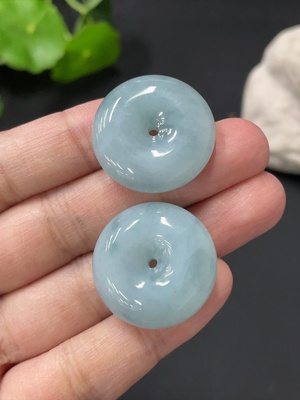 F32770446 JadeitePeace Pendant