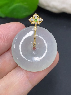F42998893 翡翠平安扣 无印记测金含量18k金扣头 货品总重量约5.6克 非钻