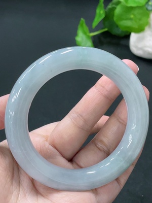 F33935187 Jadeite Round Bangle, Total Weight Approx. 83.3g, Size 55.7