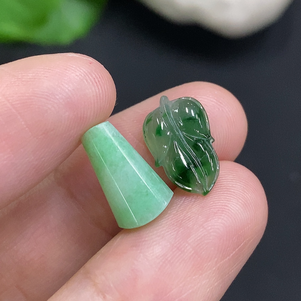 F35157374 Jadeite Inlaid Pieces Sell as a Lot