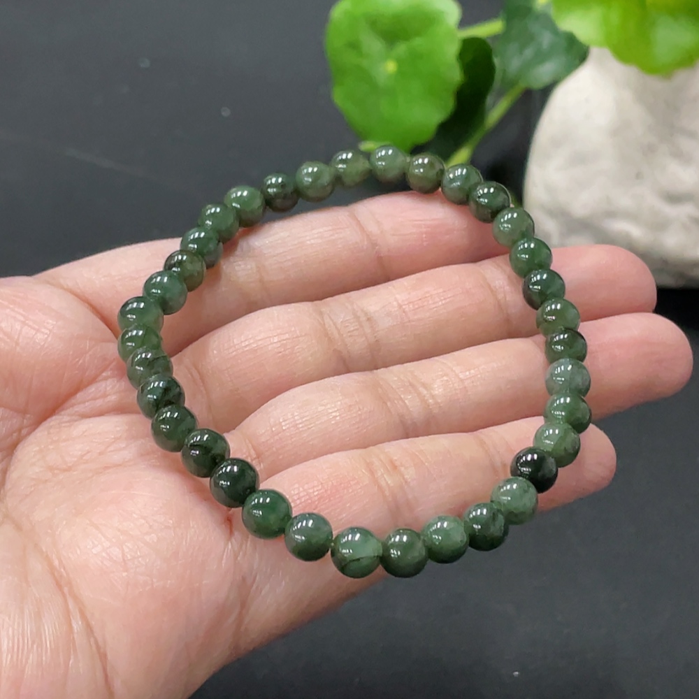 F35081045 Jadeite Bracelet Approx. 5.8mm Total Weight Approx. 11.6g
