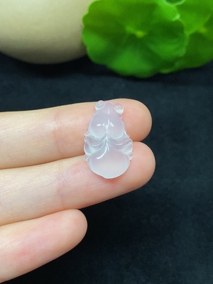 F45338333 翡翠金鱼挂件 总重约1.35g