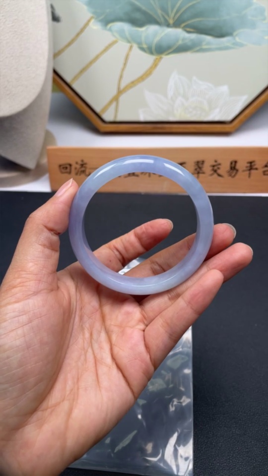 F32742317 Jadeite round bracelet size 55.6 total weight about 40.6g