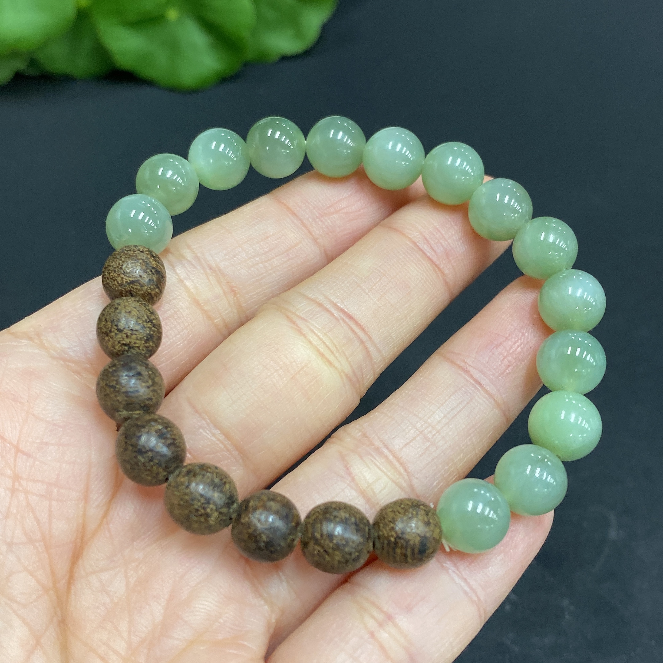 H33902933 Hetian Jade Bracelet, approx. 8mm beads, total weight approx. 13.3g, non-Hetian Jade accessory beads