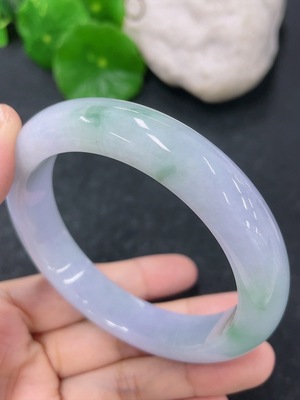 F44322851 翡翠正圈手镯 货品总重约57.9g 55.4圈口