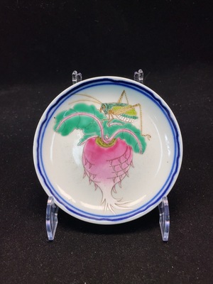 W30477581 Porcelain, Mint Condition, Late Qing Dynasty to Republic of China Blue and White Famille Rose Plate (Size as per the actual item)