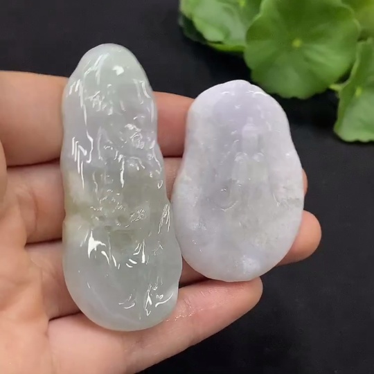 F30471559 JadeitePendant Rough