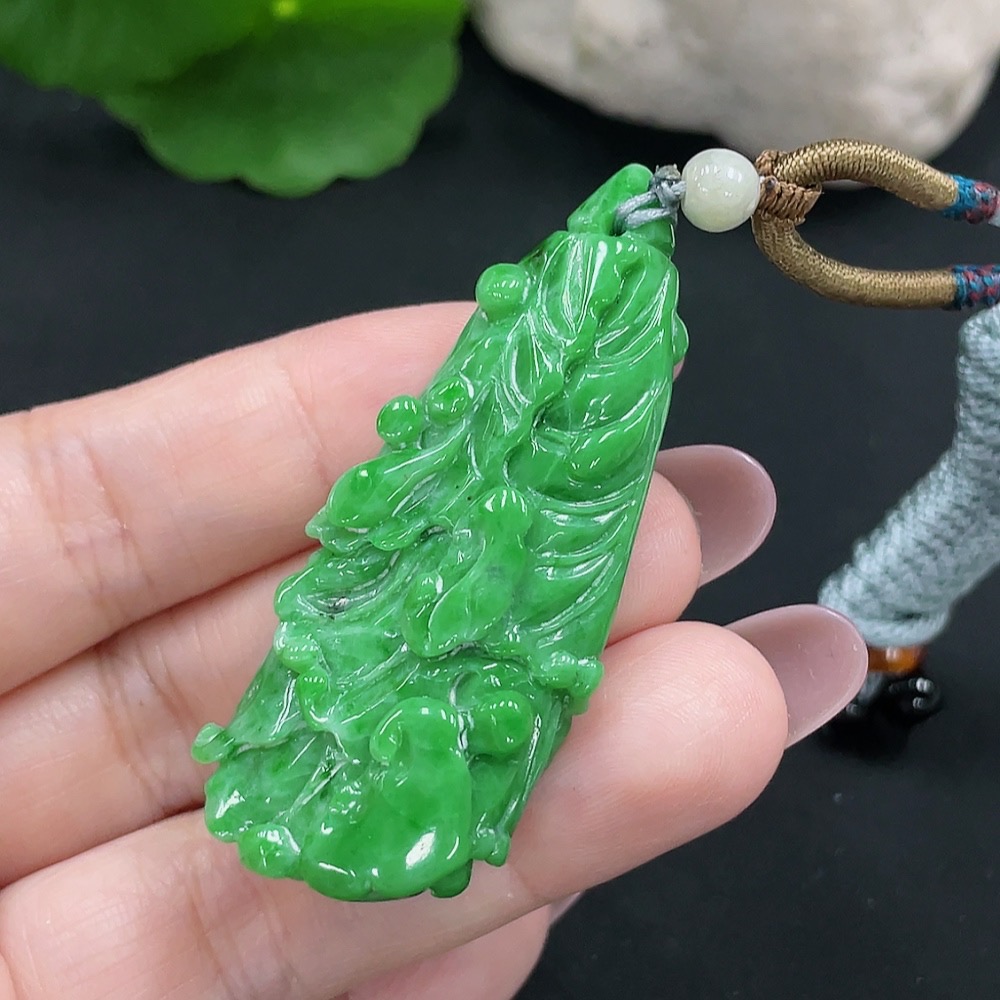 F28224903 Jadeite Cabbage Pendant Total Weight Approx. 21g (Including Rope Weight)