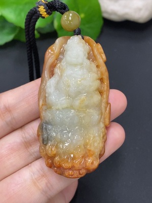 F42971992 翡翠黄财神挂件 货品总重量约55.9克（含绳重）