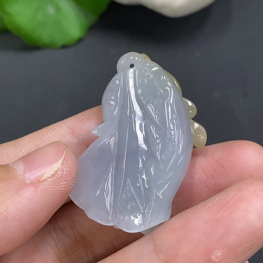 F15703091 Jadeite Cabbage Pendant