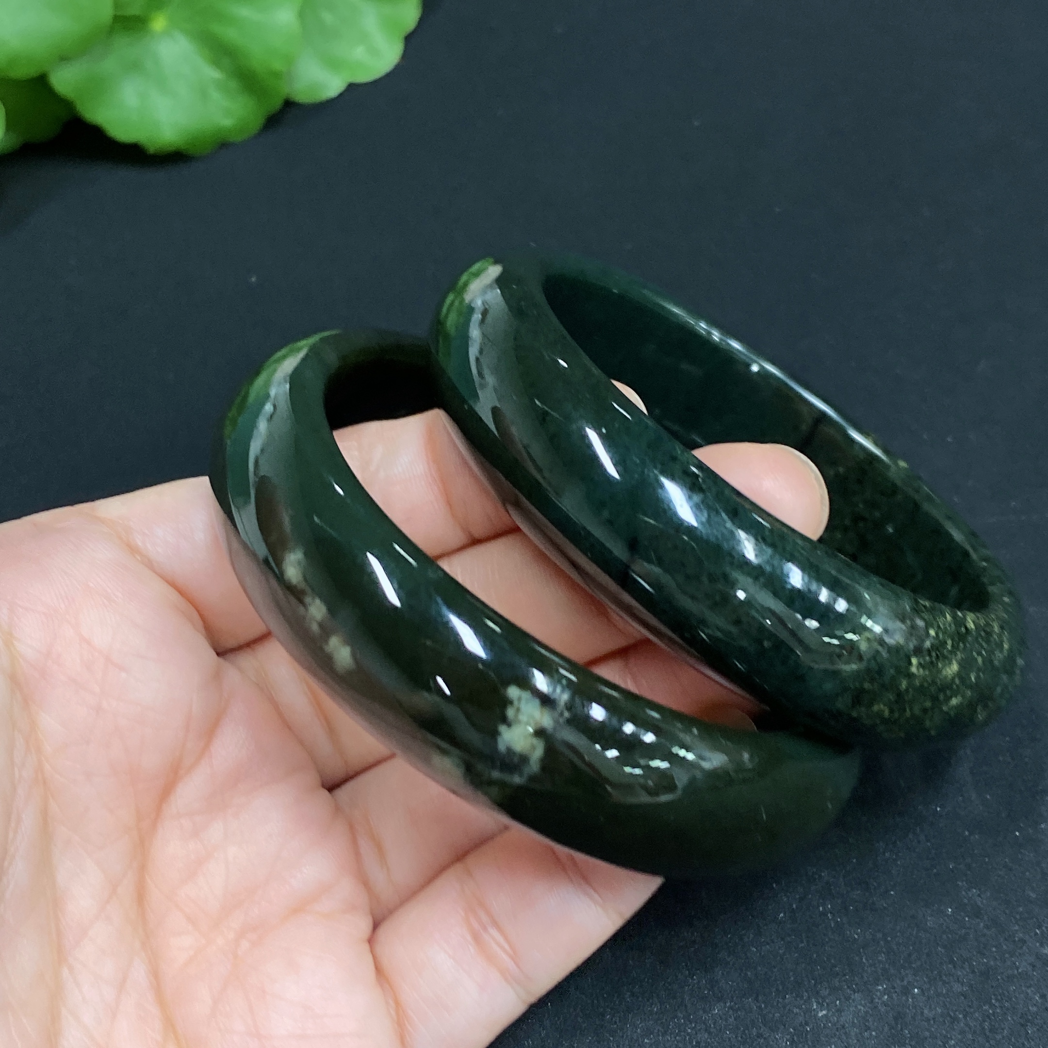 H34015036 Hetian Jade Round Bracelet Size 54.3/56.7 Total Weight Approx. 116.3g