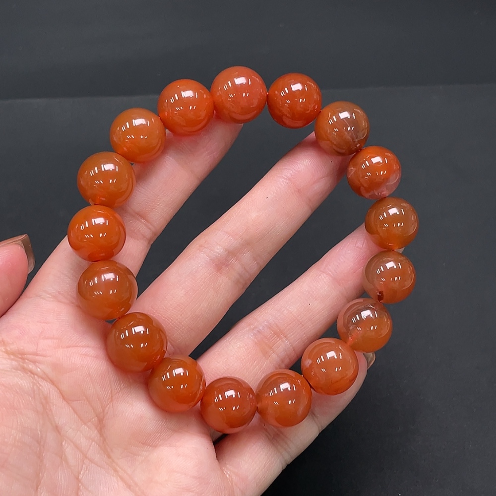 C13472829 South Red Agate Bead Strand, Approx. 55.75g, Size 13.5mm