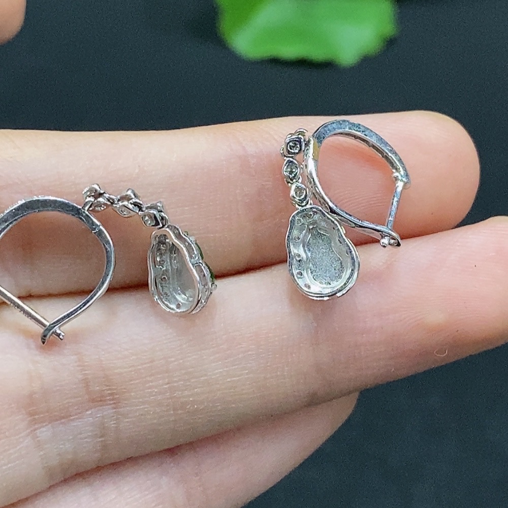 F31630265 Jadeite Earrings with 18K Gold and Diamond Accents, Total Weight Approx. 1.9g