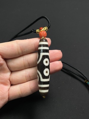 W41947711 天珠挂件 含绳 货品总重约18.3g 卡55.8mm左右