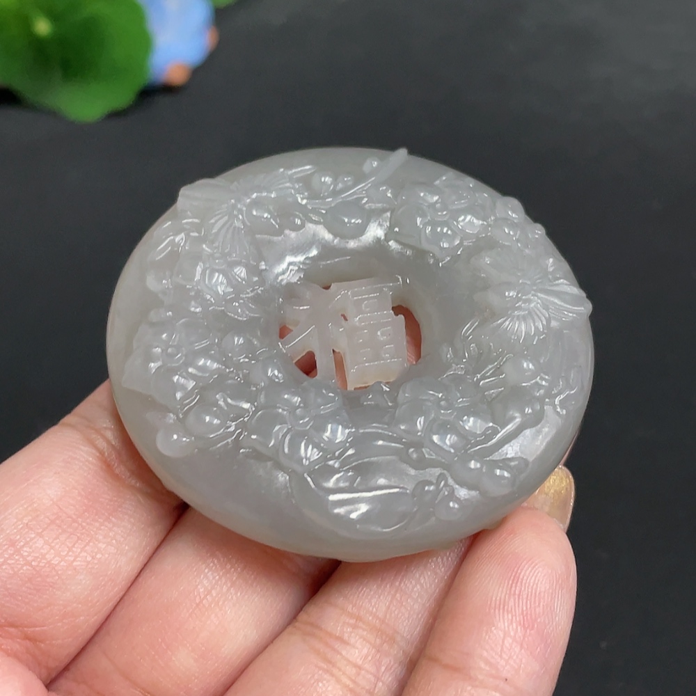H32699191 'Hetian Jade Pendant - Joy on the Brows'
