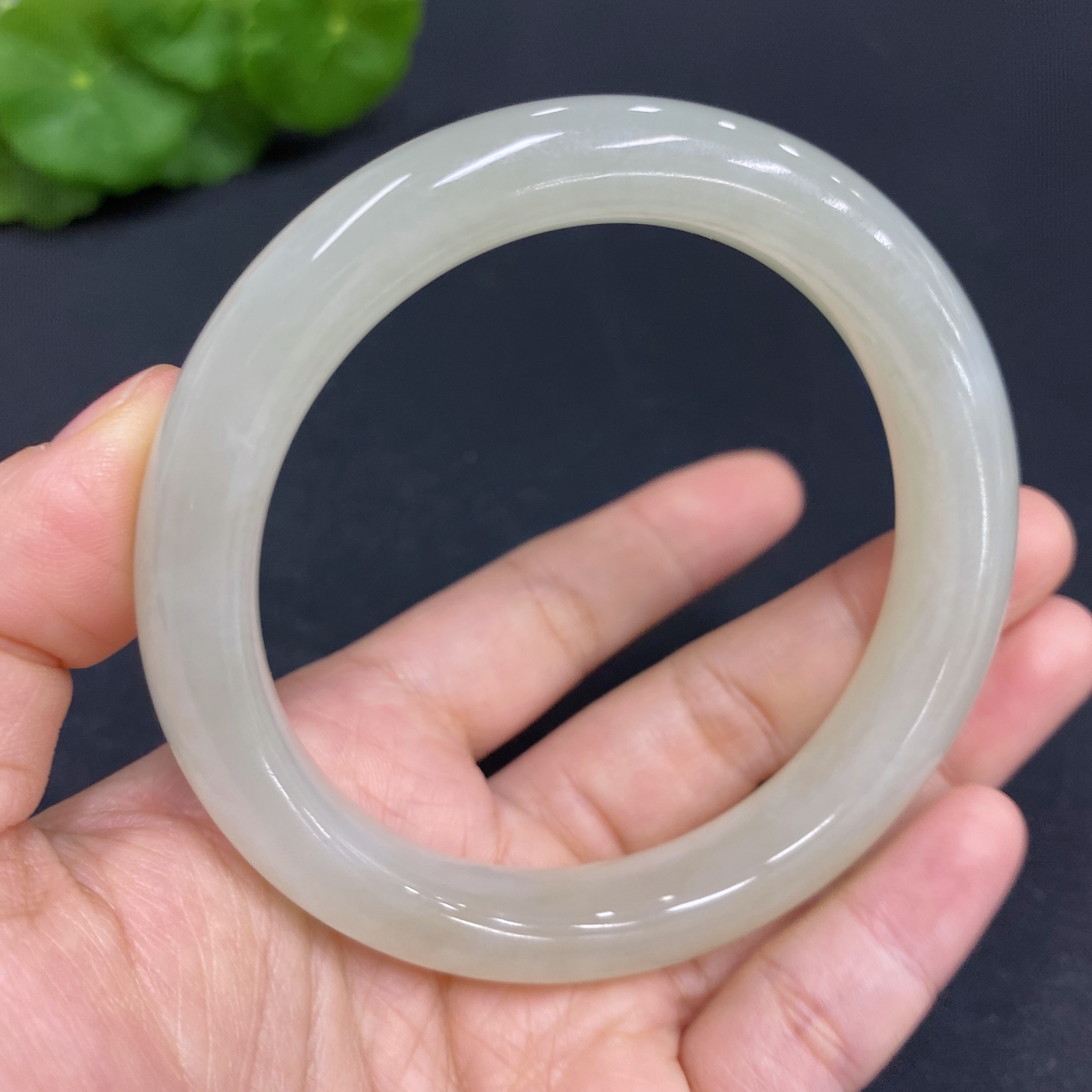 H30440609 Hetian Jade Round Bracelet Size 58.2 Total Weight Approx. 54.9g