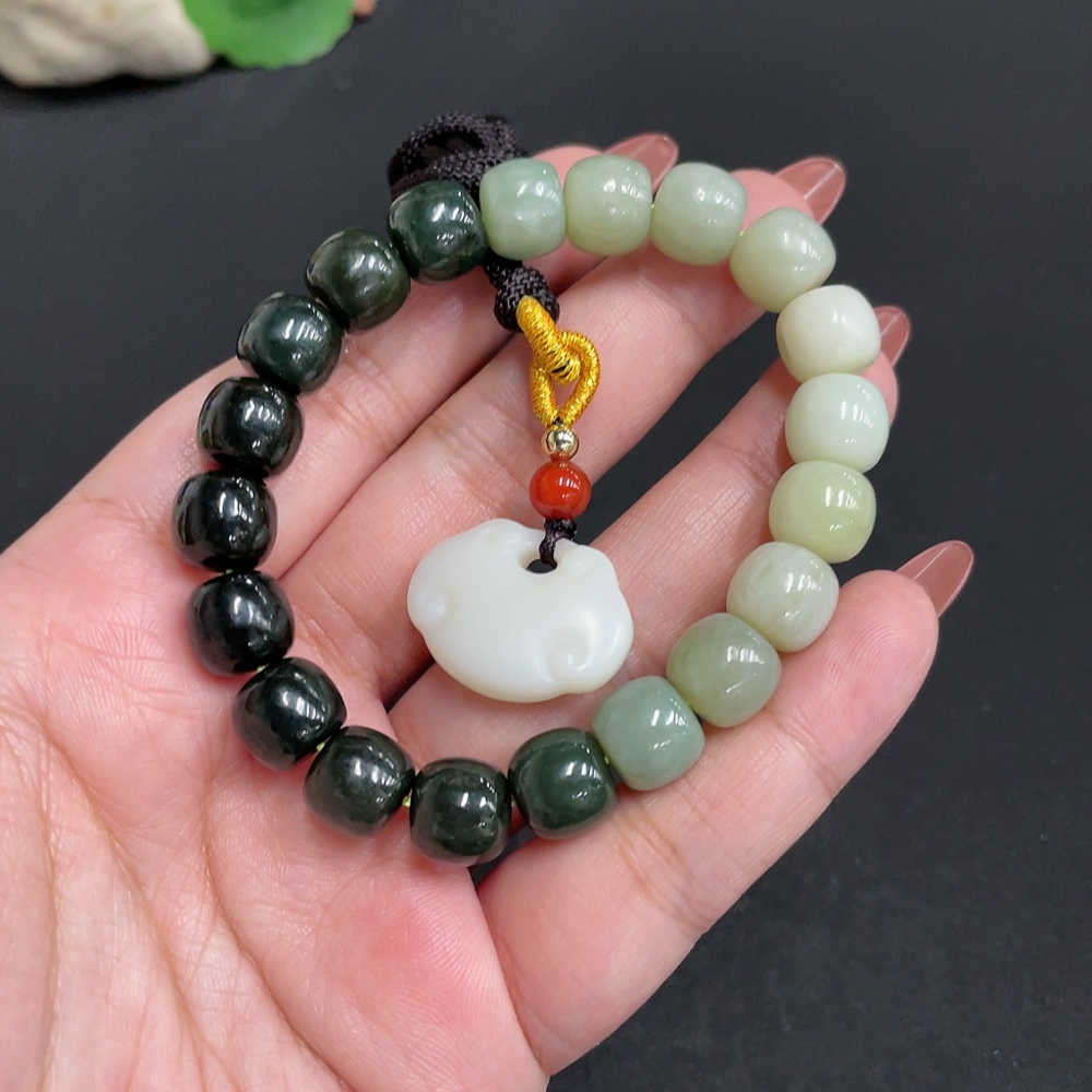 H34004435 Hetian Jade Pendant Bracelet Total weight approx. [including rope] 41.1g Containing other mineral components