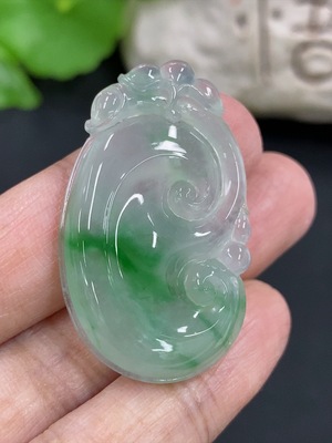 F43230775 翡翠如意挂件 货品总重约8.28g