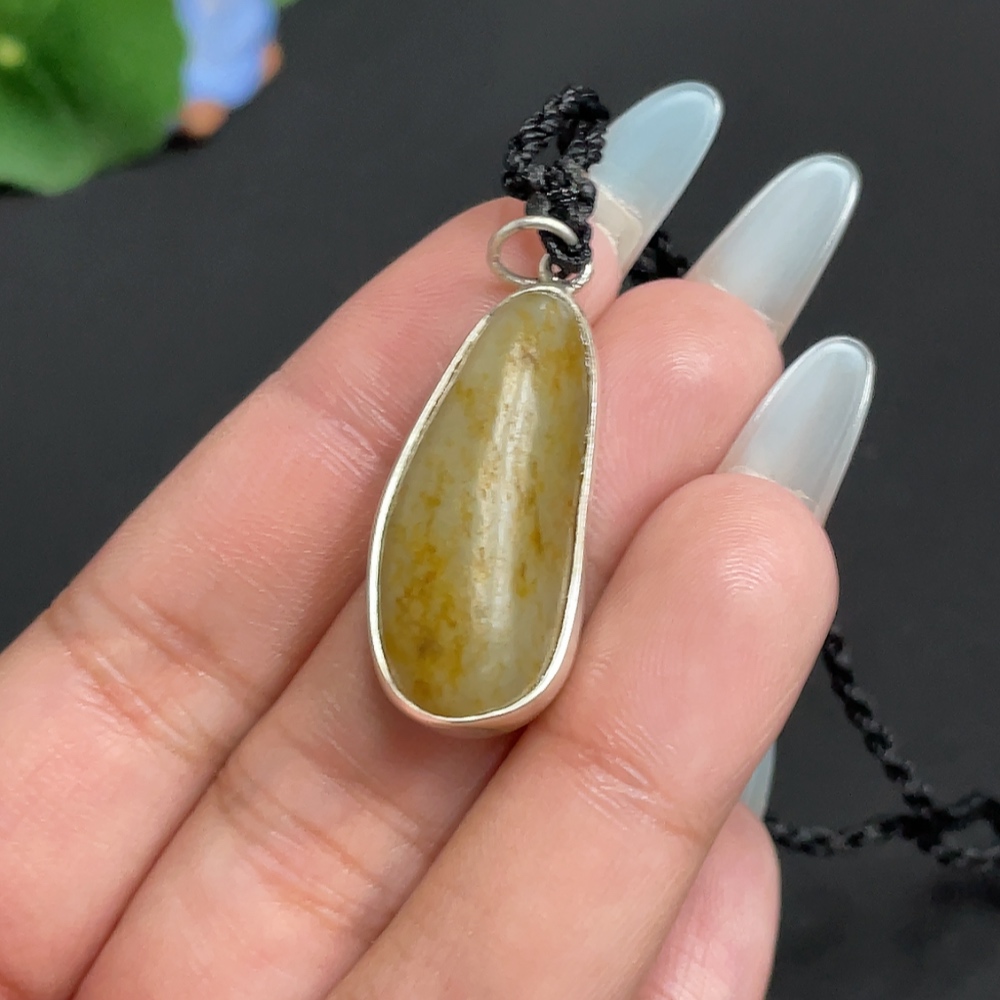 H31598870 Hetian Jade Inlaid Pendant