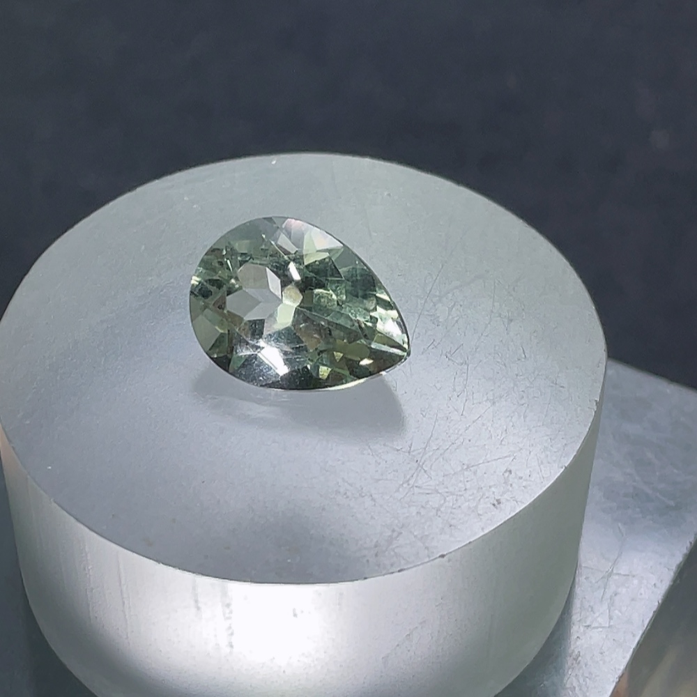 C28186068 Crystal Rough Stone Total Weight Approx. 6.93ct