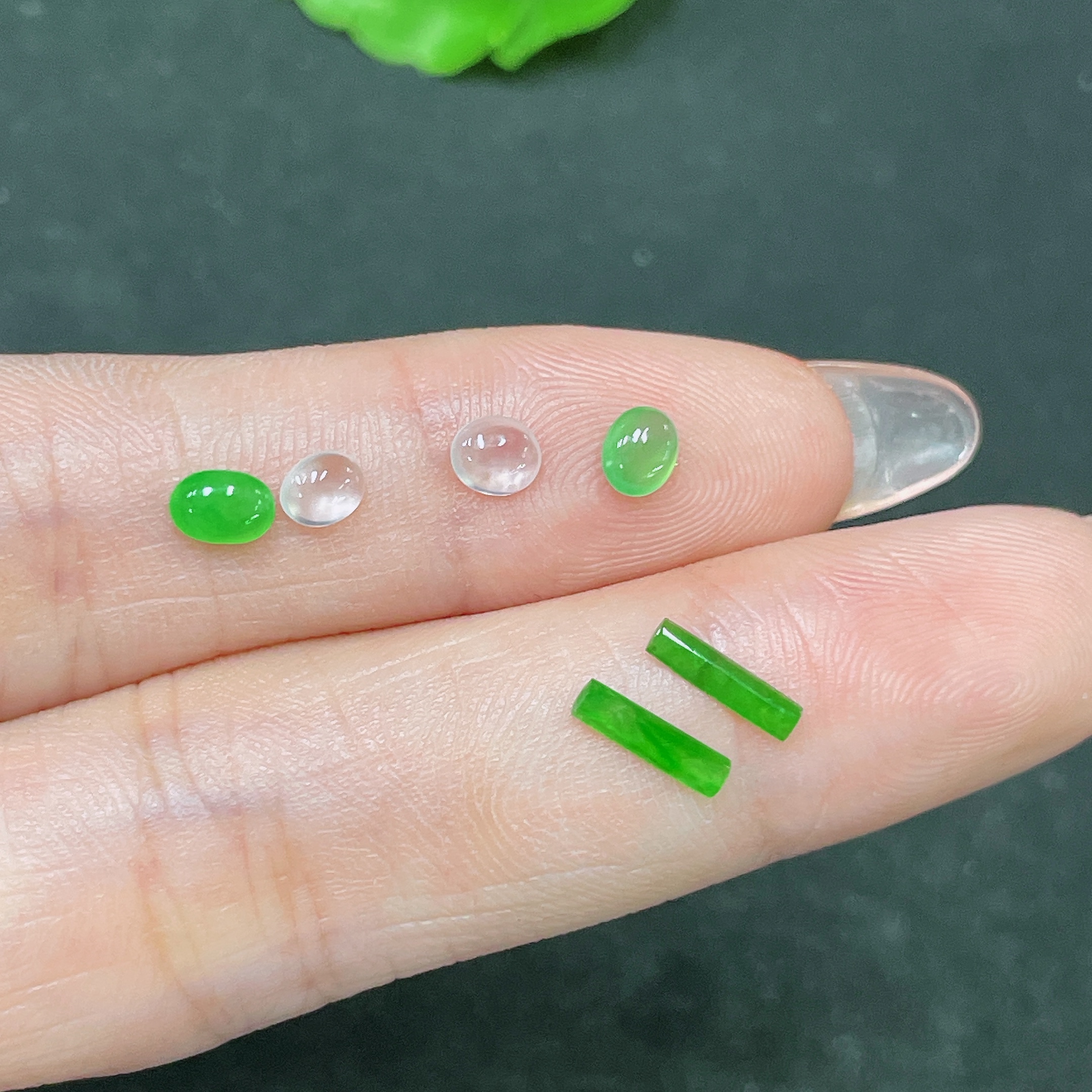 F34020704 Jadeite Inlaid Pieces Sell as a Lot
