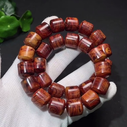 W33937402 Huanghuali Long Strand (Total weight approx. 58.7g, bead size approx. 14.9mm)
