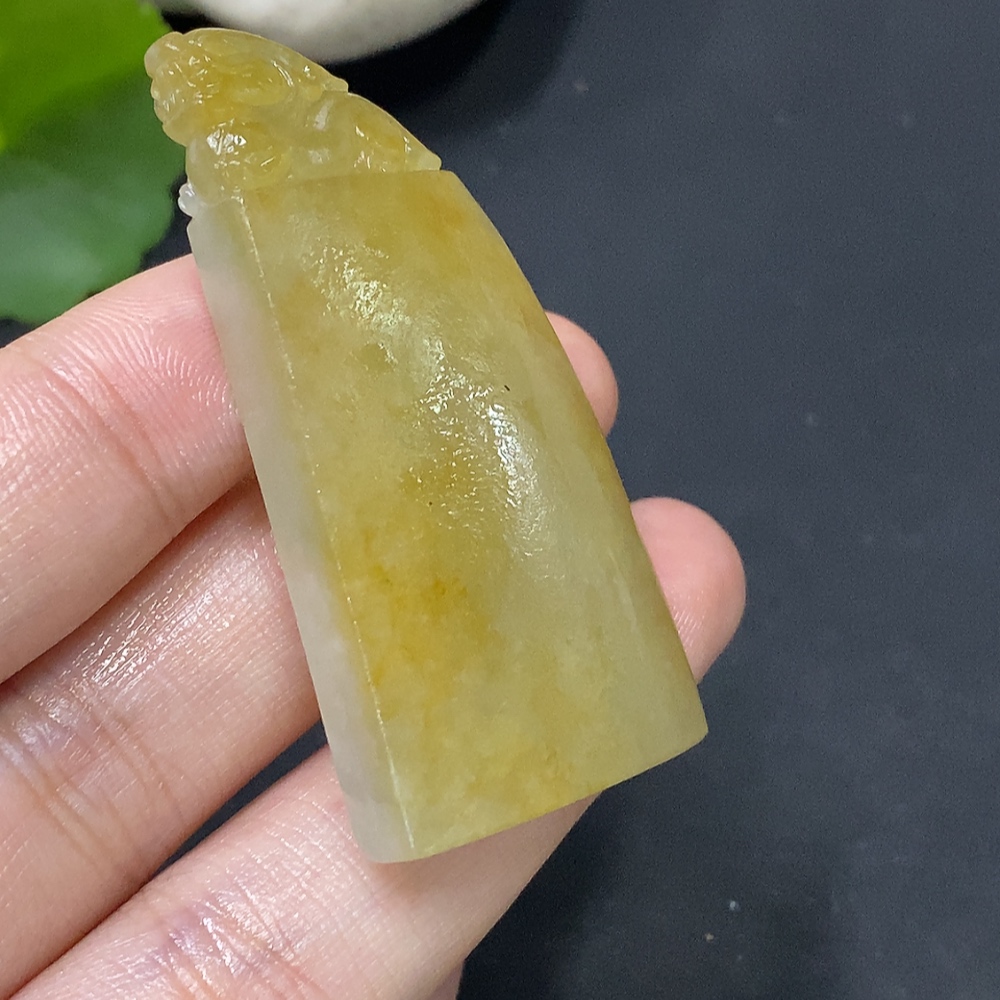 F28248905 Jadeite Pendant Total Weight Approx. 21.2g Unpolished Color Origin Undetermined