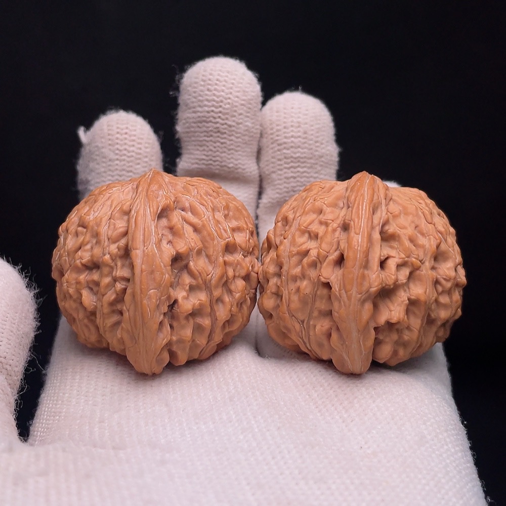 W33936994 Walnut, total weight about 39.1g, size about 41.2mm