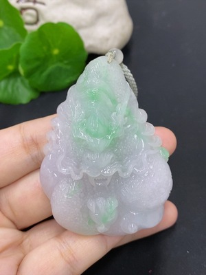 F46598175 翡翠龙腾四海挂件 货品总重量约55克（含绳重）