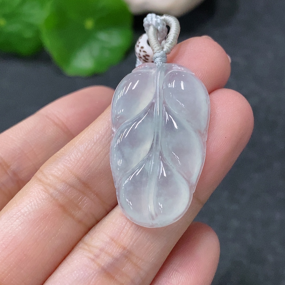 F34955078 Jadeite Pendant Leaf Total Weight Approx. 5.74g with Rope