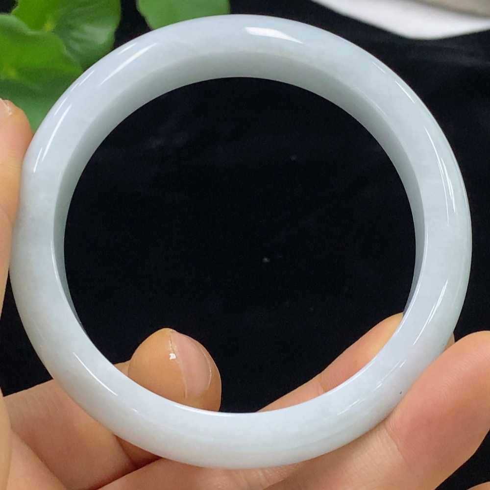 F34974104 Jadeite Round Bangle Size 57.5 Total Weight Approximately 64.53g With Crack