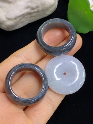 F46518182 翡翠挂件一手走