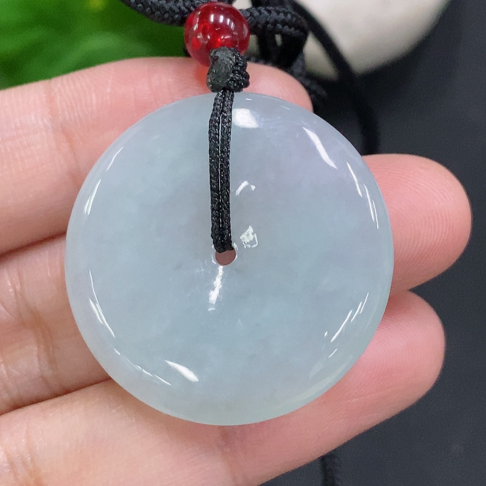 F33905351 Jadeite Safety Buckle, total weight including rope approx. 12.2g