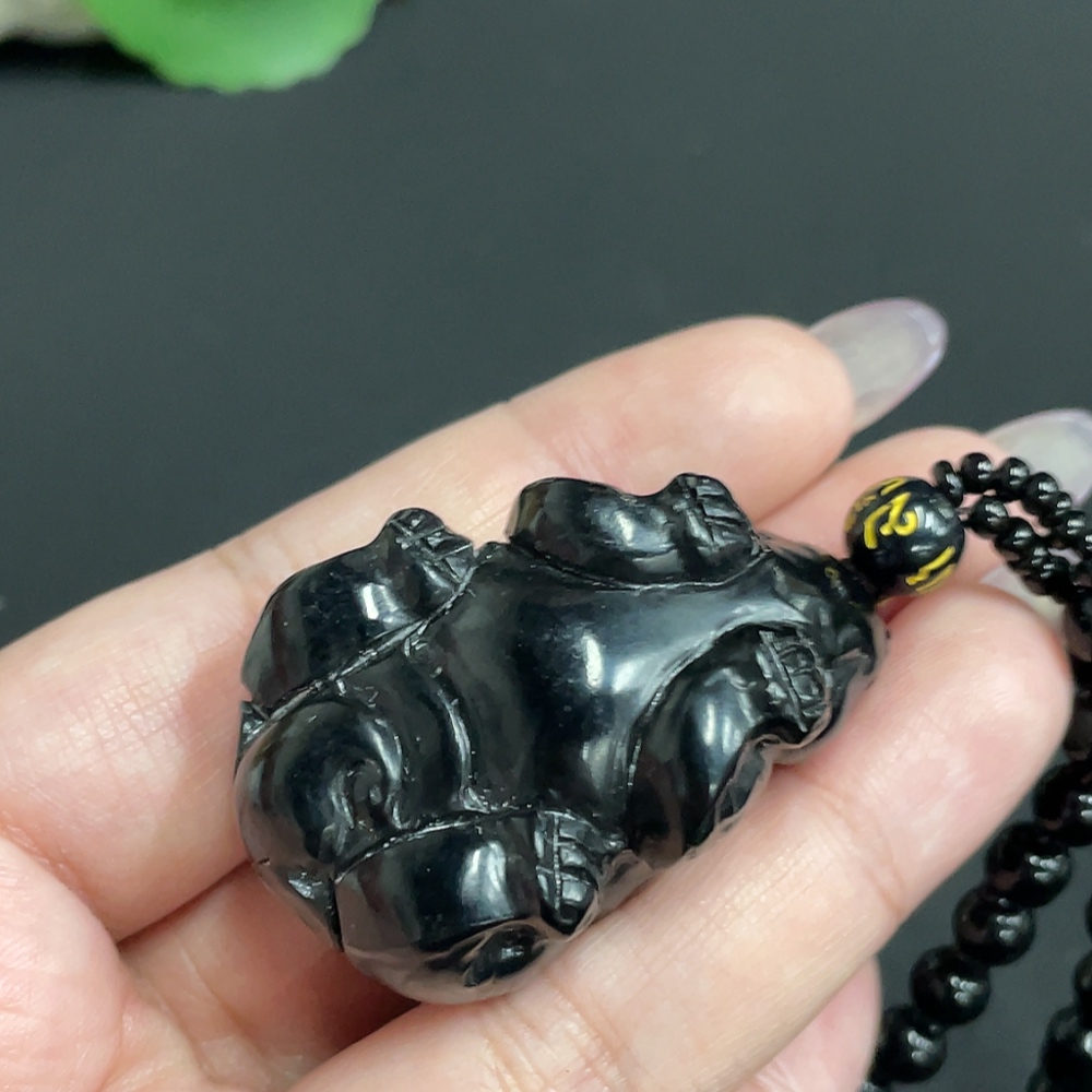 H33901983 Hetian Jade Pendant Rui Beast