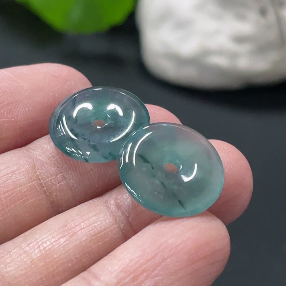 F33945883 Jadeite Pendant Sell as a Lot
