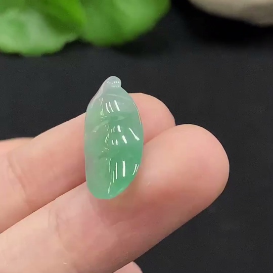 F34996523 Jadeite Blessed Bean Inlay Piece, Total Weight Approximately 1g