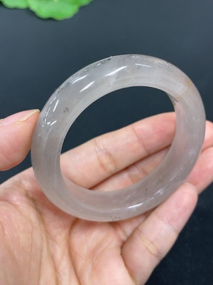H42052573 非洲翠（独龙玉）正圈手镯    圈口48.7     货品总重约44.3g