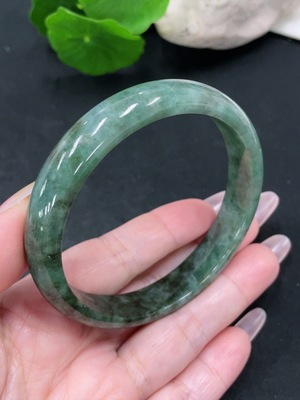 F34067985 Jadeite Round Bracelet Size 61.2 Total Weight Approx. 46g