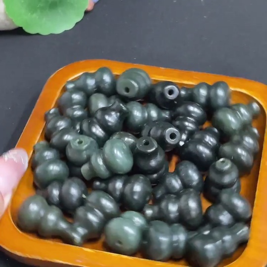 H34074611 Hetian Jade Pendant, Gourd, Sell as a Lot, Total Weight Approx. 149.4g