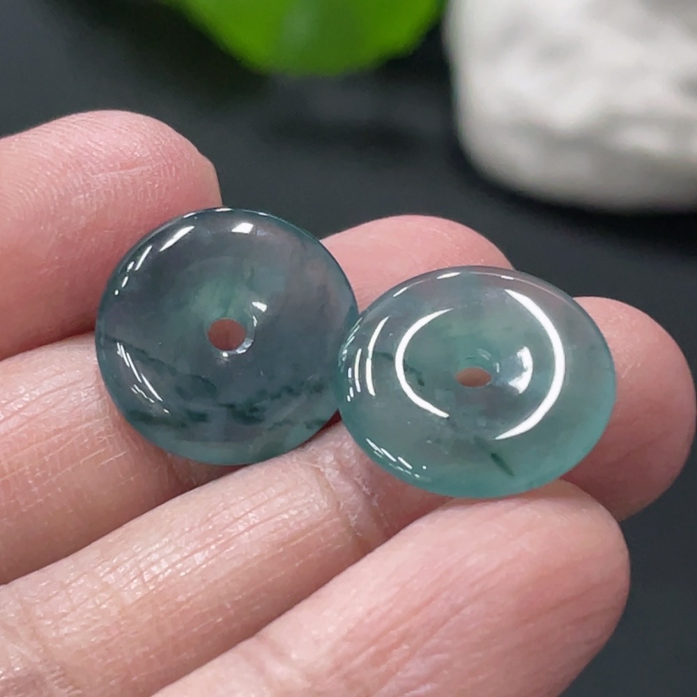 F33945883 Jadeite Pendant Sell as a Lot