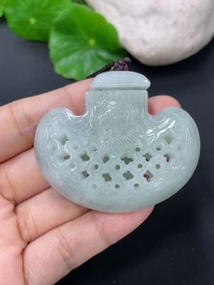 F41935040 翡翠仿古挂件 货品总约重 含绳39g